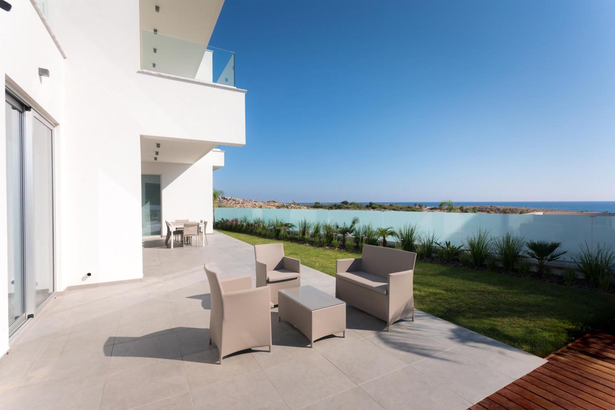 Sea Pearl Beachfront Villas - Breeze Agia Napa Exterior foto