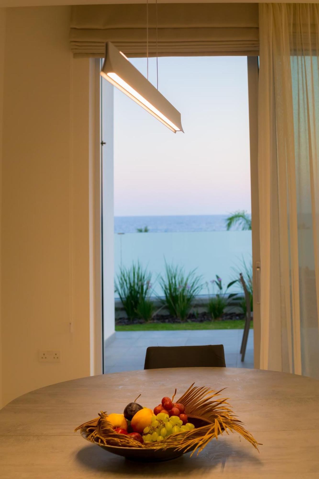 Sea Pearl Beachfront Villas - Breeze Agia Napa Exterior foto